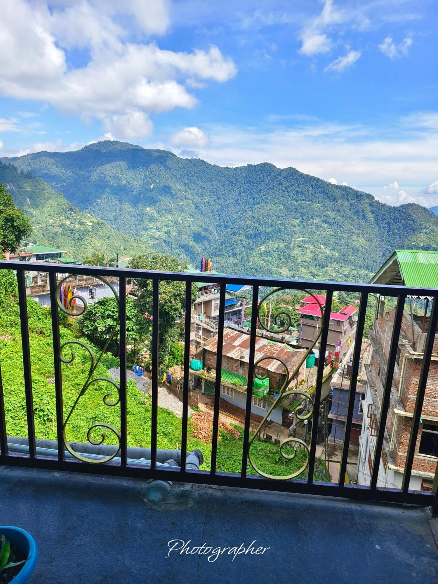 Sharthi Homestay And Lodging Namchi Esterno foto