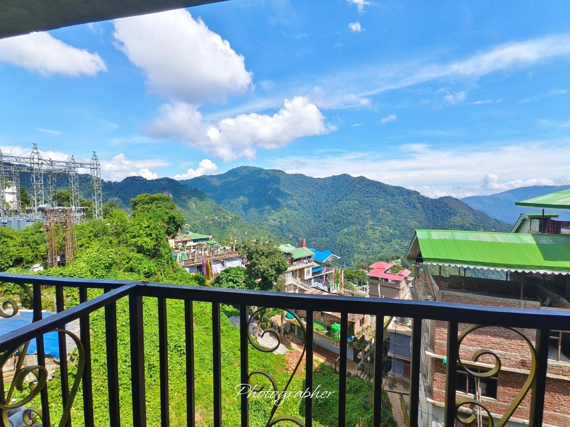 Sharthi Homestay And Lodging Namchi Esterno foto